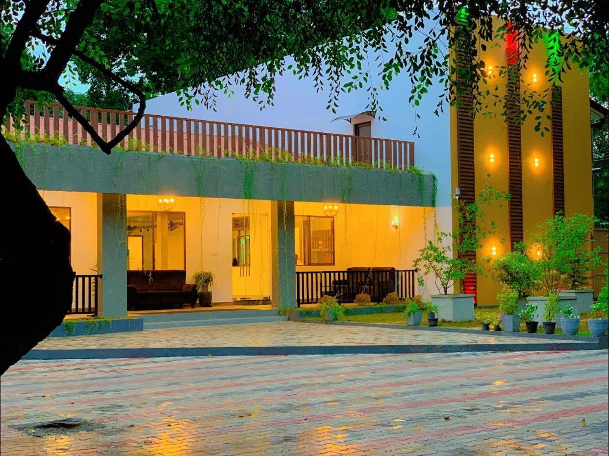Ud Garden Hotel Kataragama Exterior photo