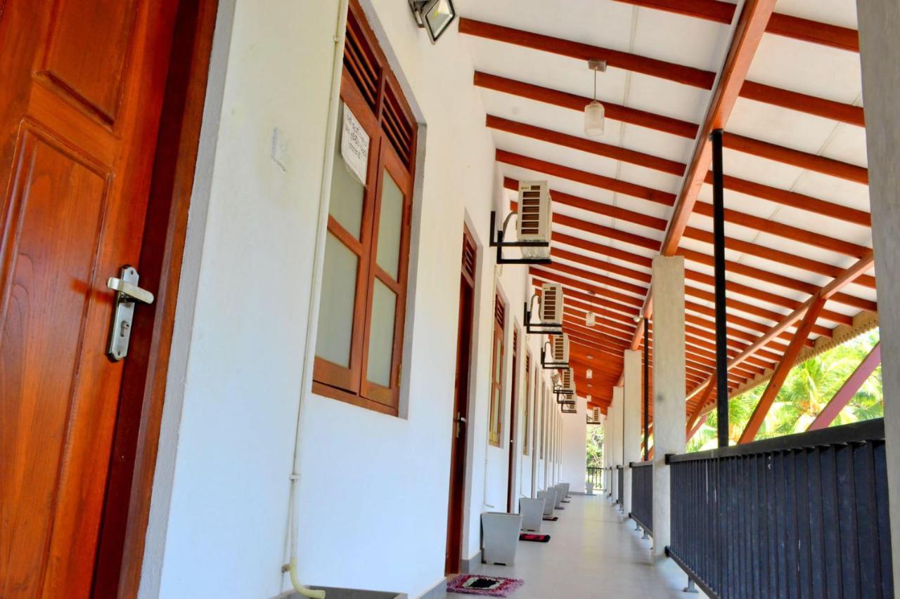 Ud Garden Hotel Kataragama Exterior photo